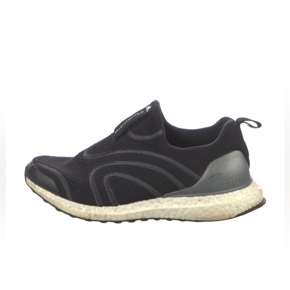 Stella McCartney for adidas
Sneakers
Women's Size: 7